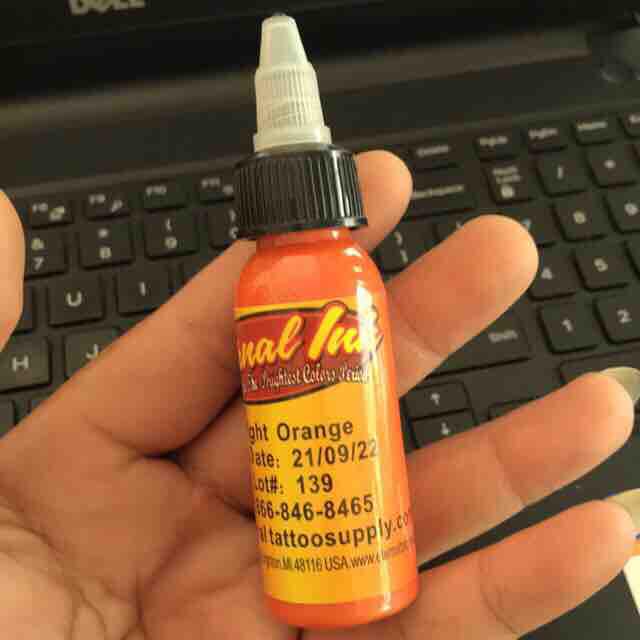 Mực xăm eternal màu cam cho học viên