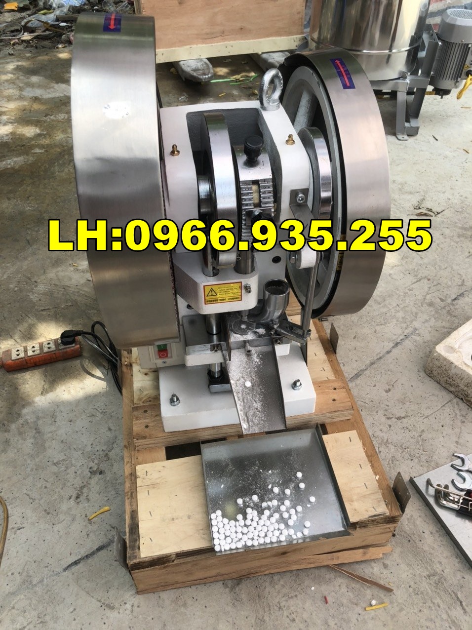 Máy dập viên nén 1 chày tự động