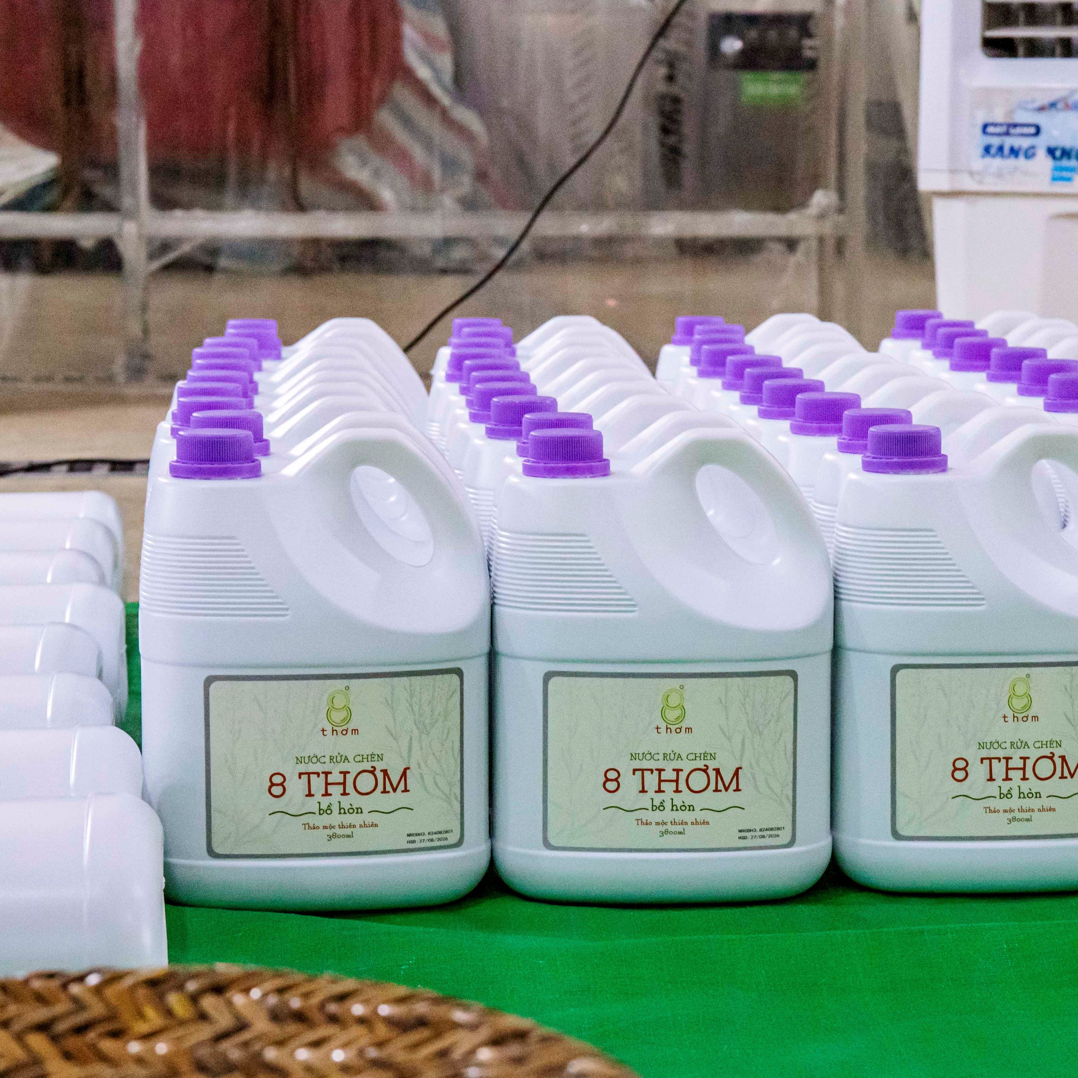 8 Thom Bo Hoan Dishwashing Liquid - Sinh Duoc 3.8 Liters