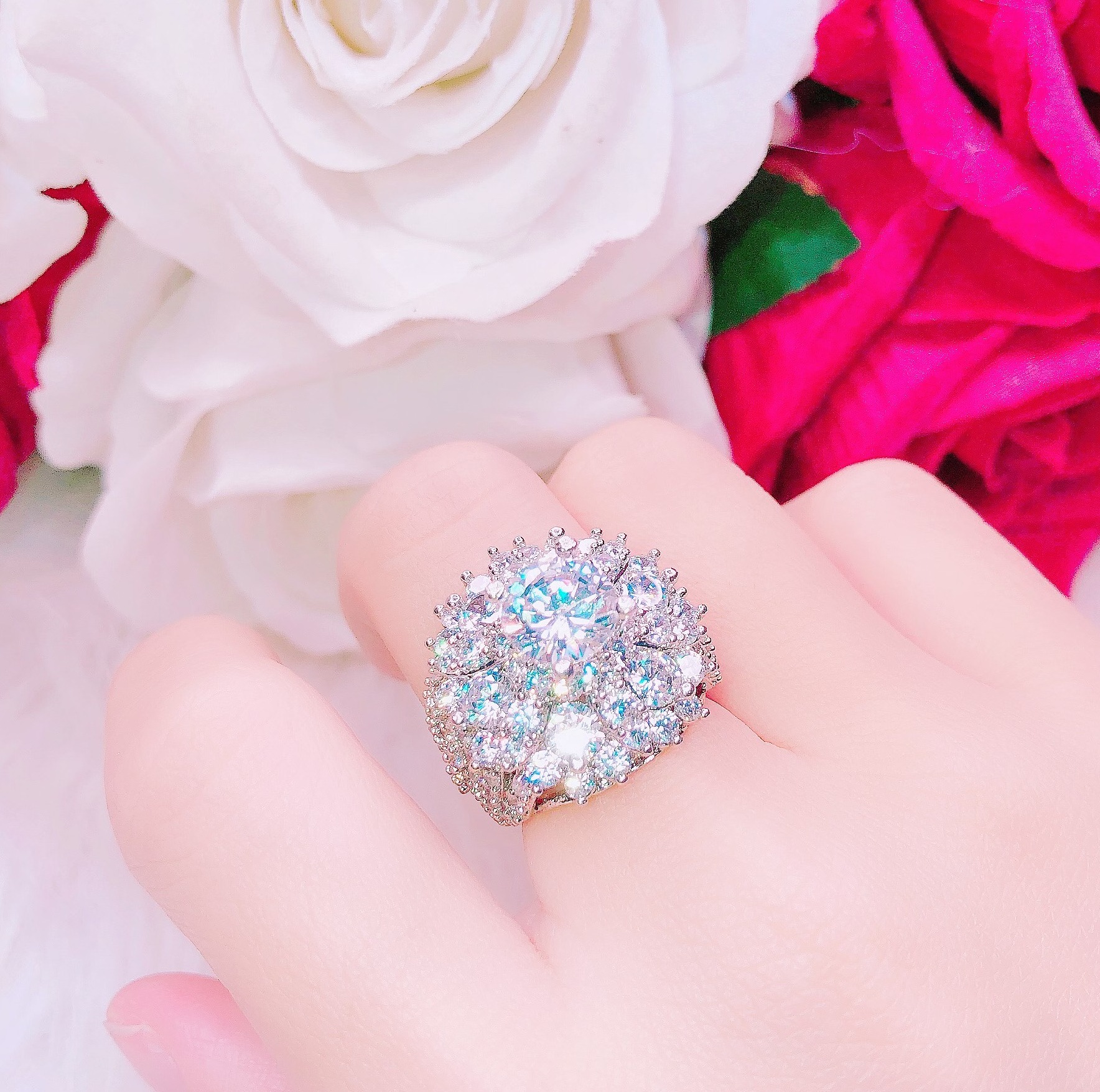 Nhẫn nữ mạ vàng 18k, nhẫn nữ đẹp mạ bạch kim cao cấp hoa sen bạch mai đính đá pha lê sáng lấp lánh lung linh rực rỡ thiết kế sang trọng