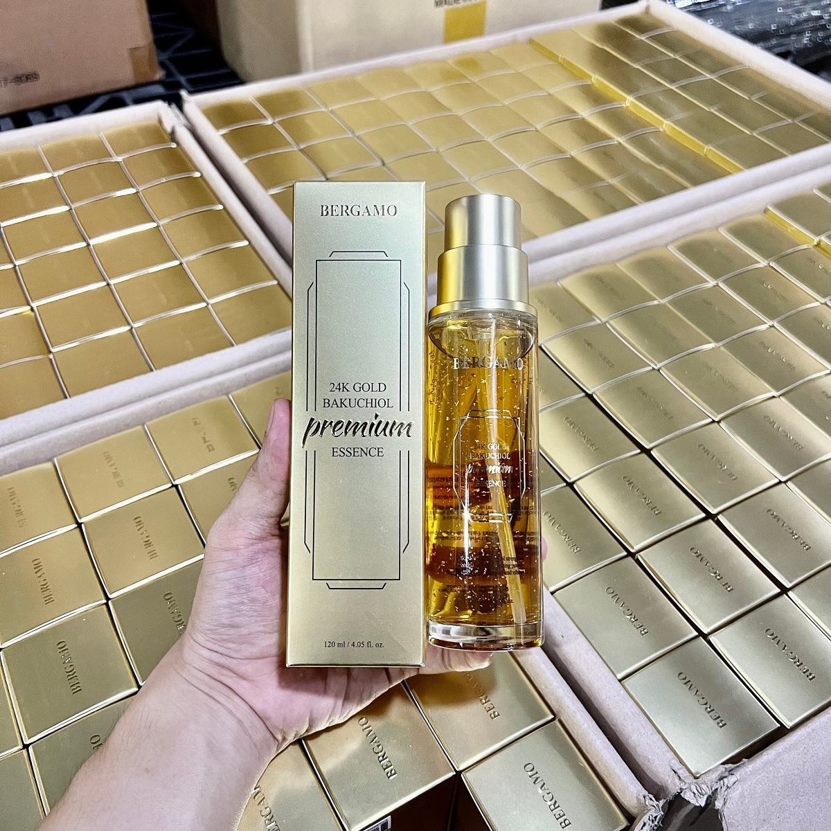 Tinh Chất Vàng 24K Giúp Nâng Cơ, Chống Lão Hóa Bergamo 24K Gold Bakuchiol Premium Essence 120ml