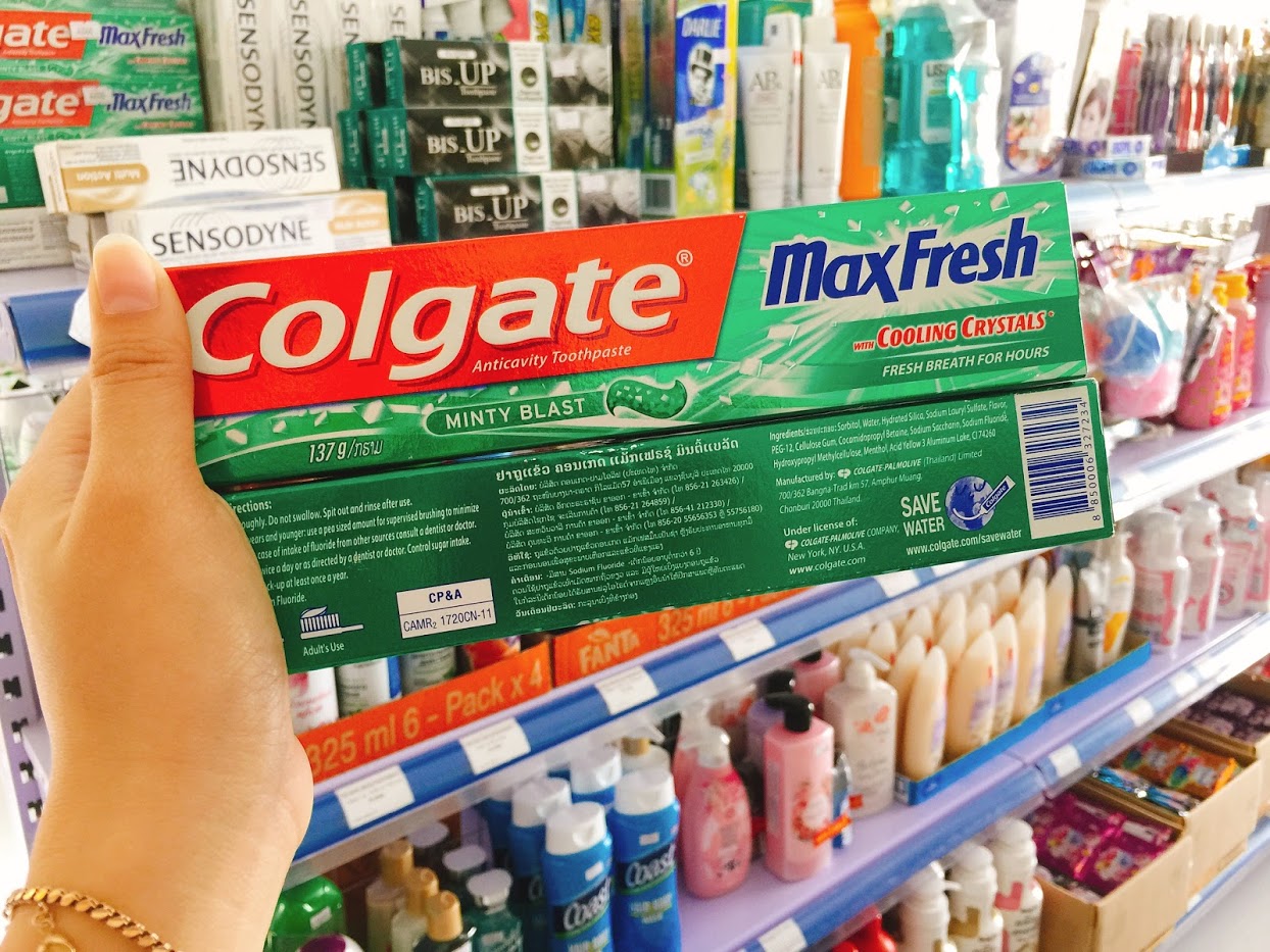 Kem Đánh Răng Colgate Bạc Hà MaxFresh 160g Thái Lan
