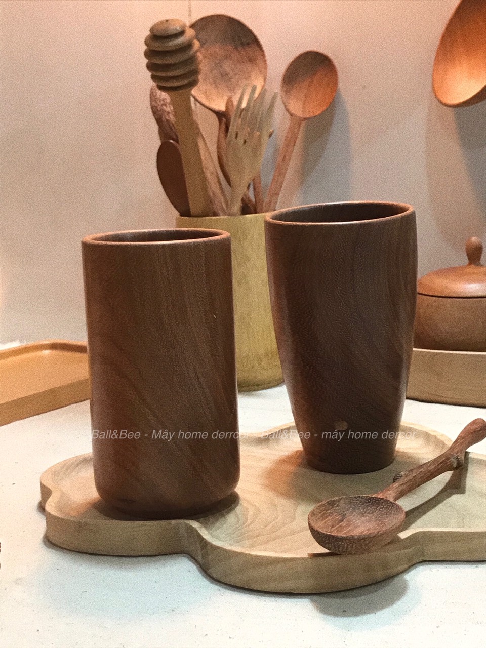 Ly Gỗ Đỏ Dùng Để Uống Nước Và Trang Trí Chụp Hình Giới Thiệu Sản Phẩm, Dùng để đi Picnic Phong Cách Vintage Boho