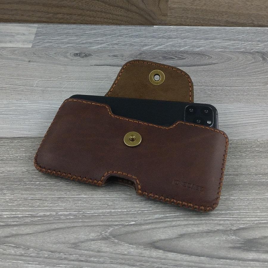 Bao Da Đeo Lưng iphone 11 pro max Da Sáp Nâu Cafe