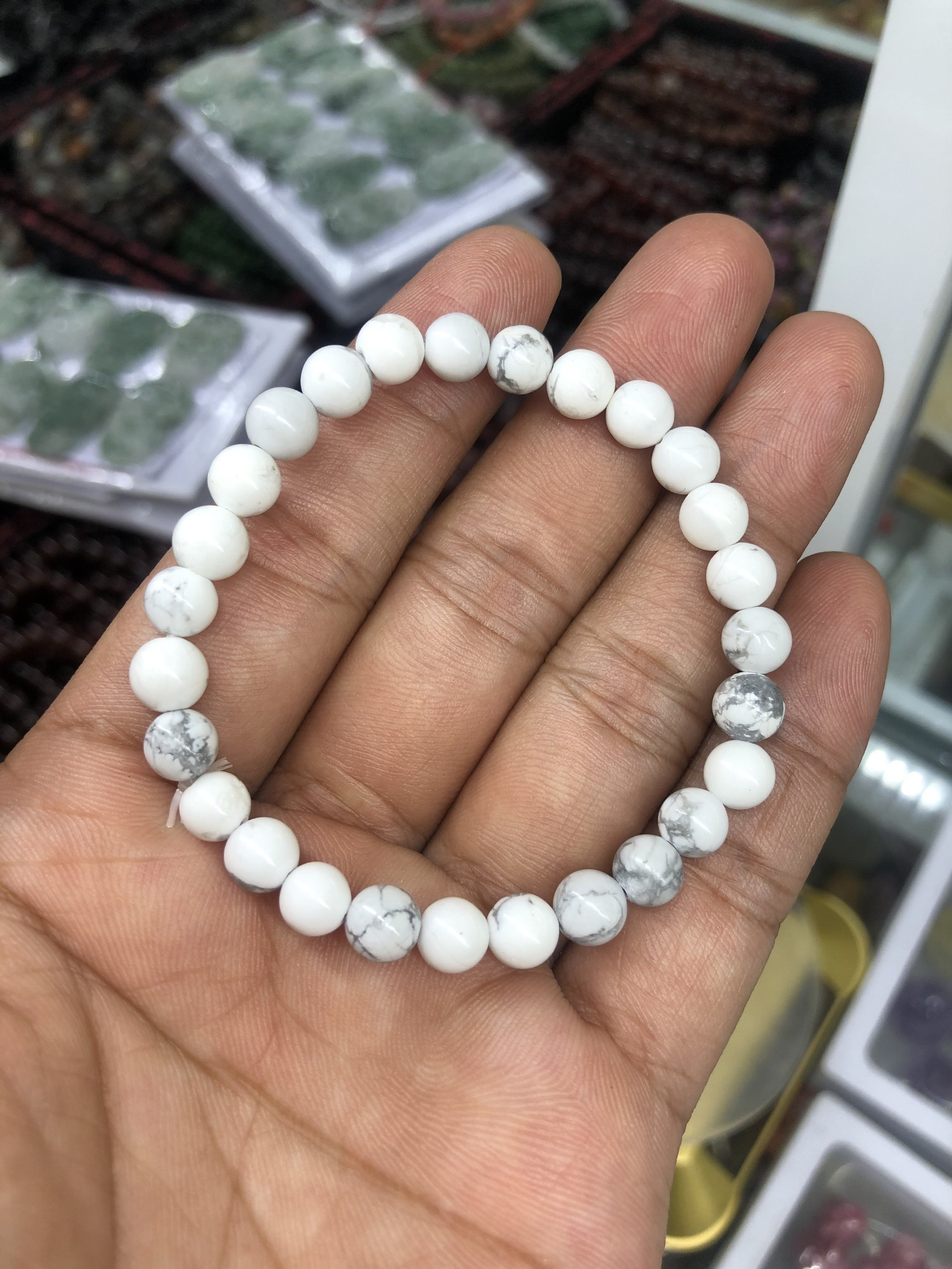 Vòng đeo tay, lắc tay phong thủy đá thạch anh trắng vân mây