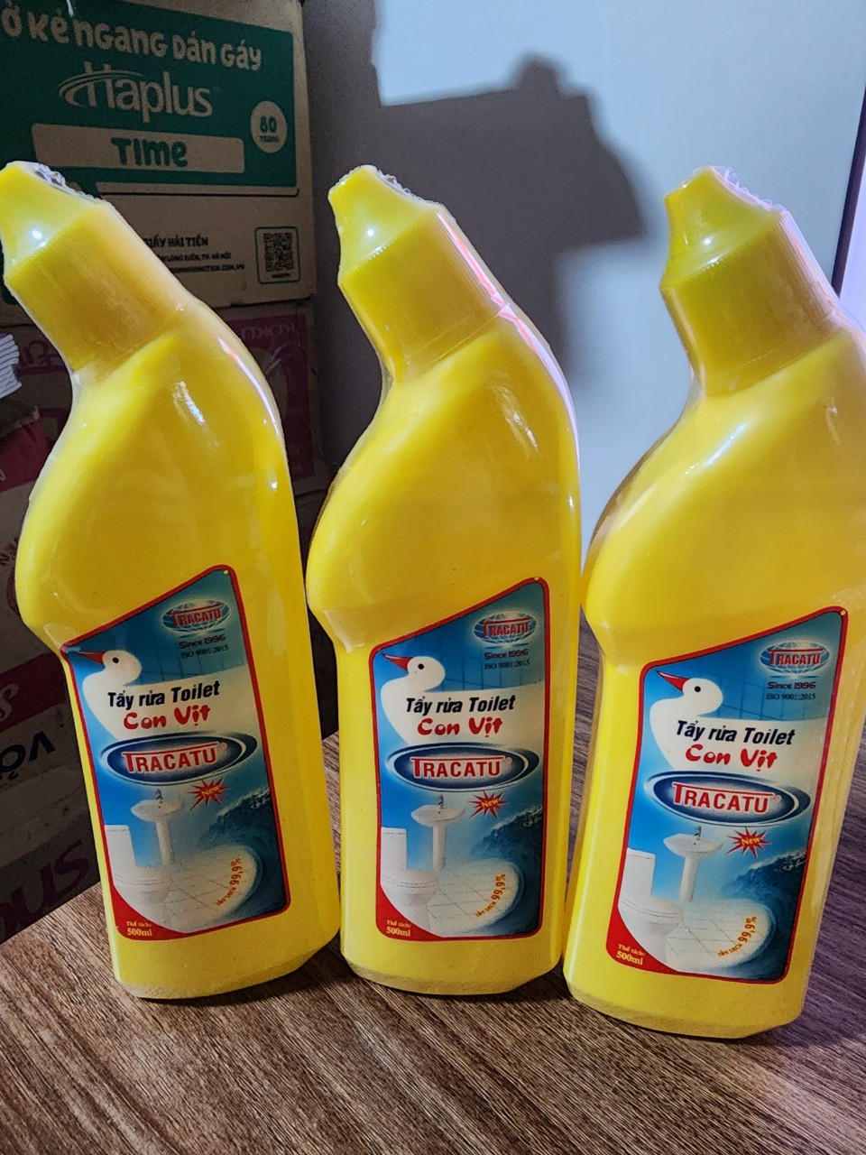 Chai nước tẩy bồn cầu con vịt tracatu 500ml