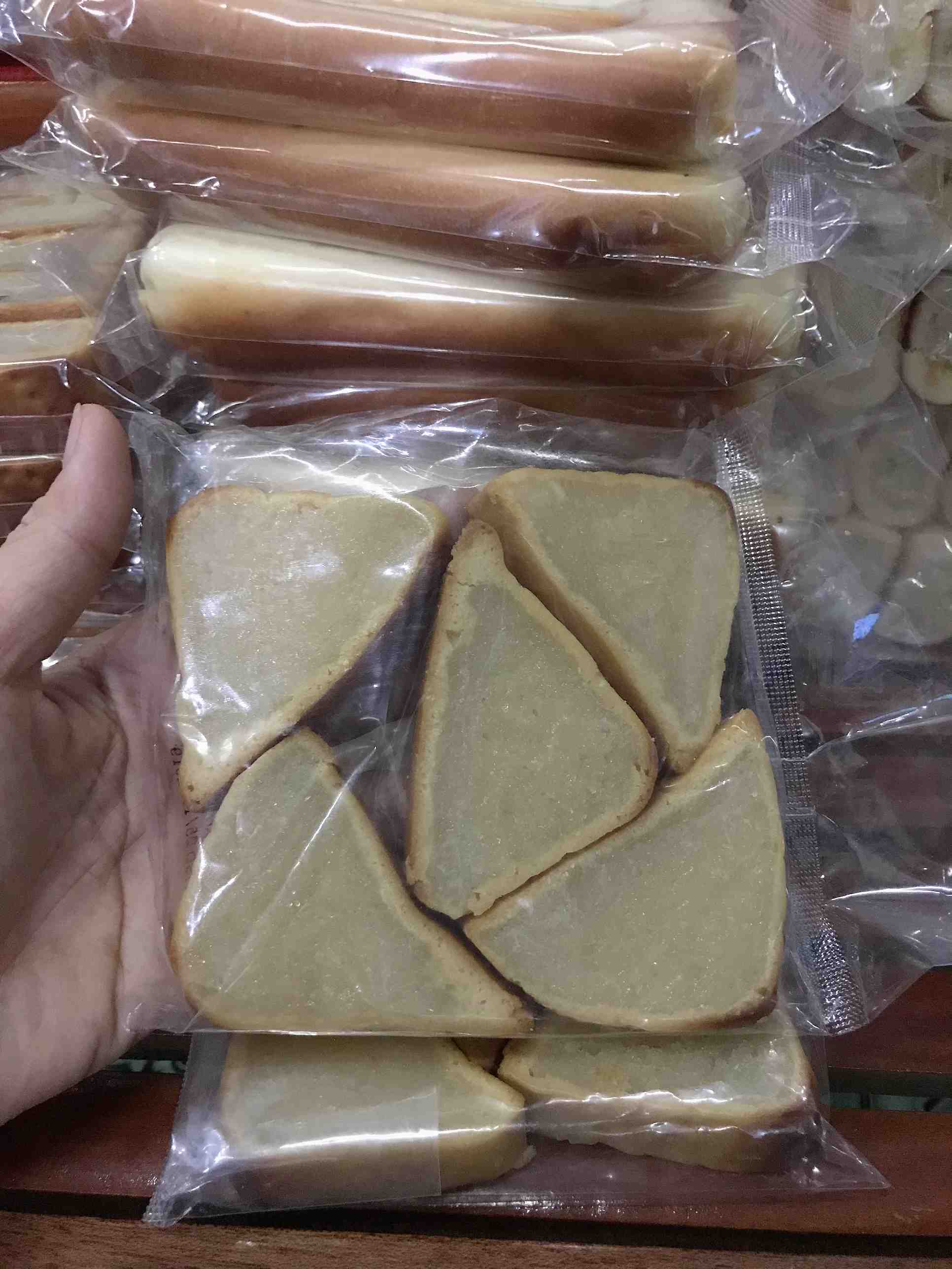 bánh Lam dừa hình tam giác