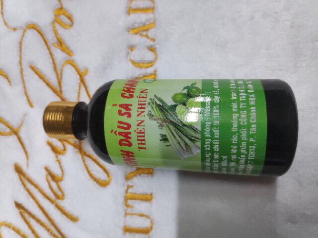 Tinh Dầu Sả Chanh Khử Mùi Và Thơm Mát 100ML