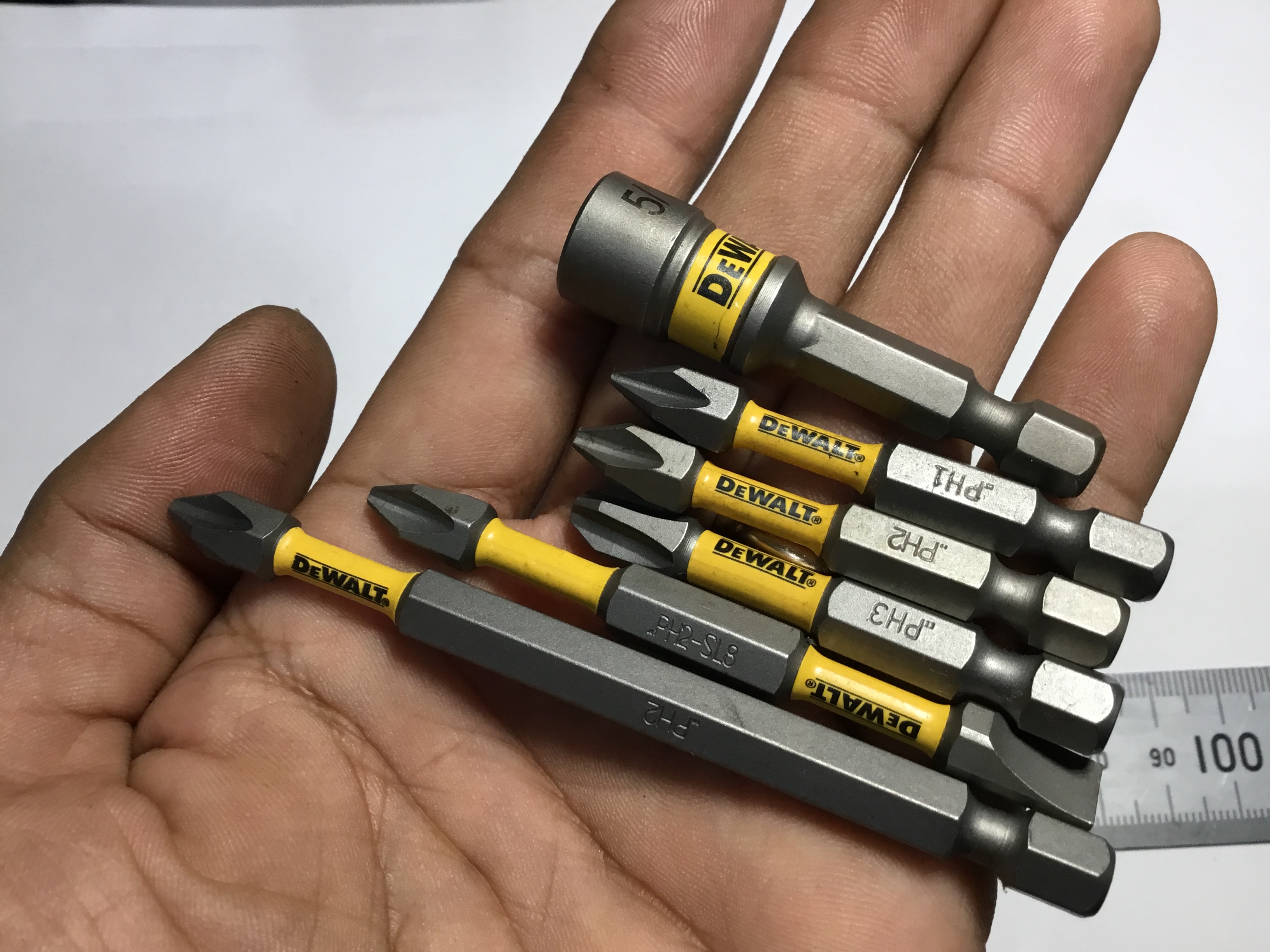 Bộ 6 Mũi Vít DeWalt Có Từ Nhập