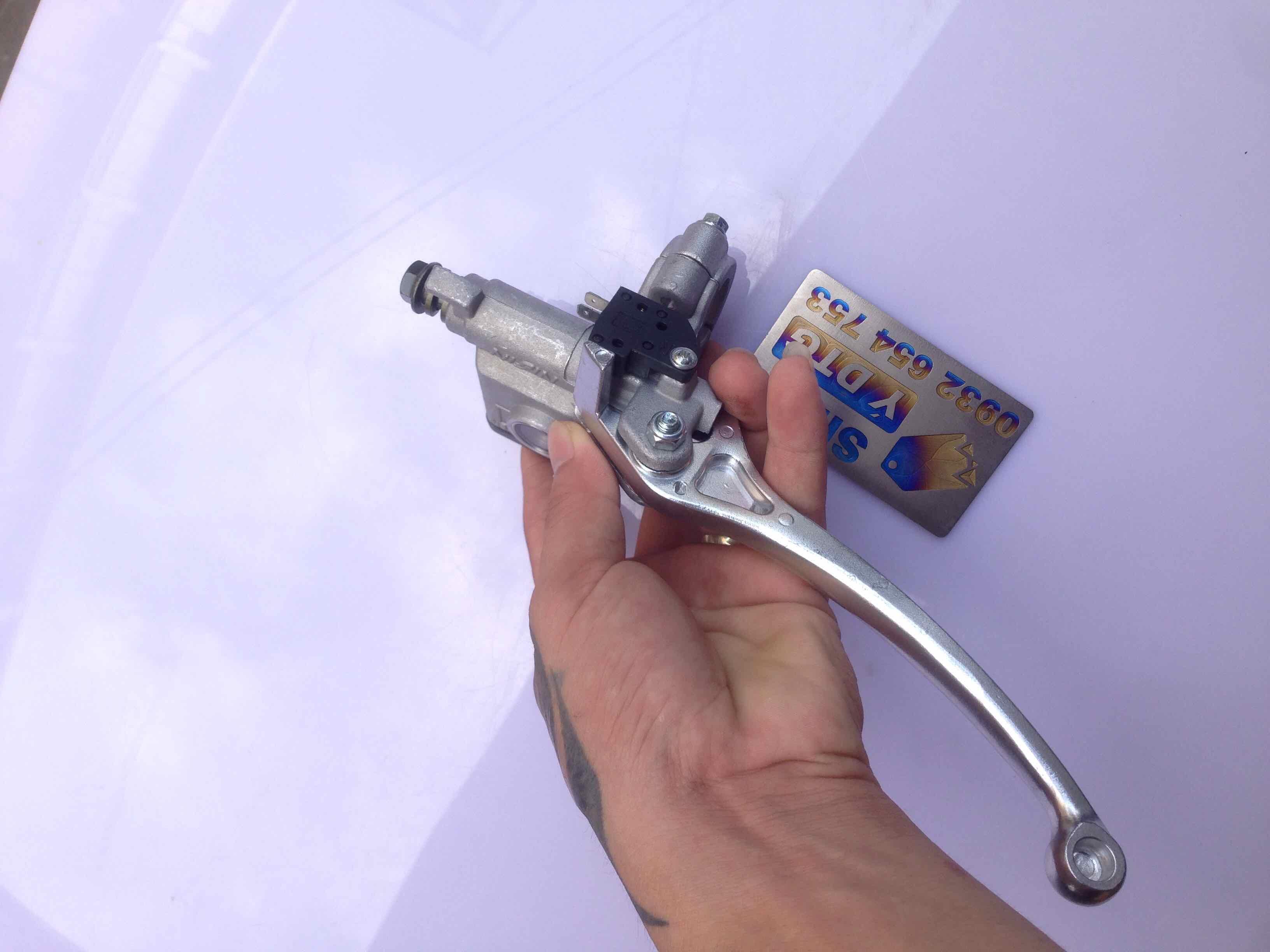 Tay Thắng Dầu Xe Máy - 0865