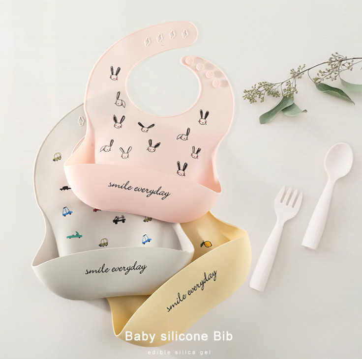 Yếm silicon cho bé ăn dặm, có máng hứng thức ăn