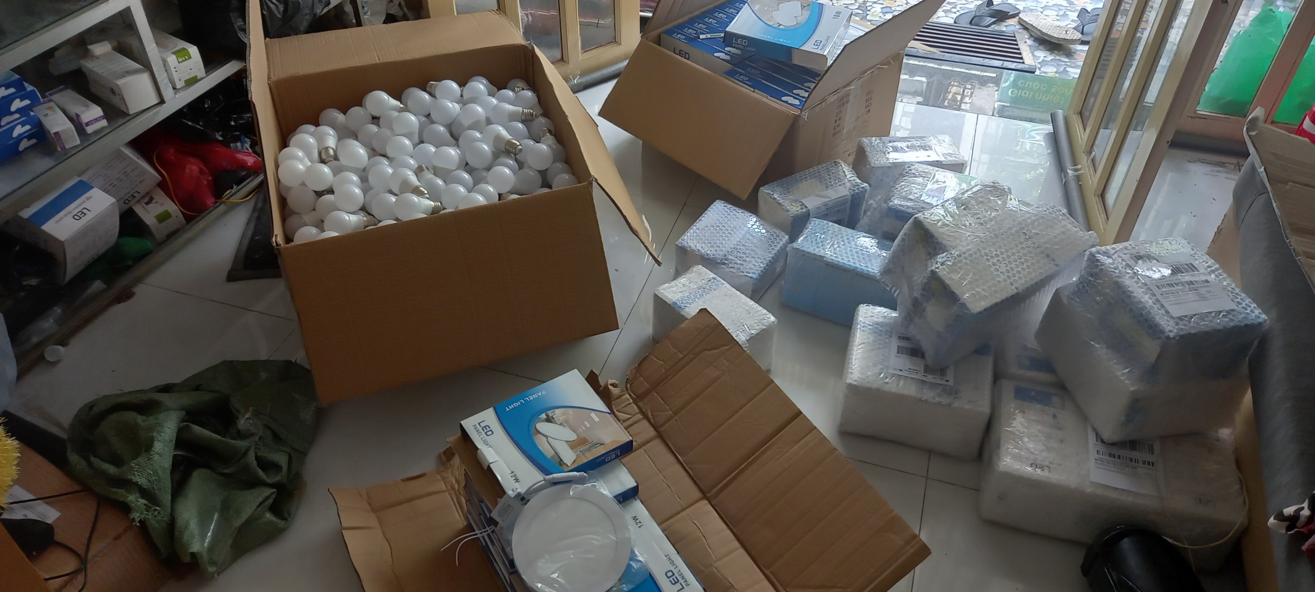 Bóng Led Búp Tròn Kín Nước Đuôi E27 3w Chống Nước