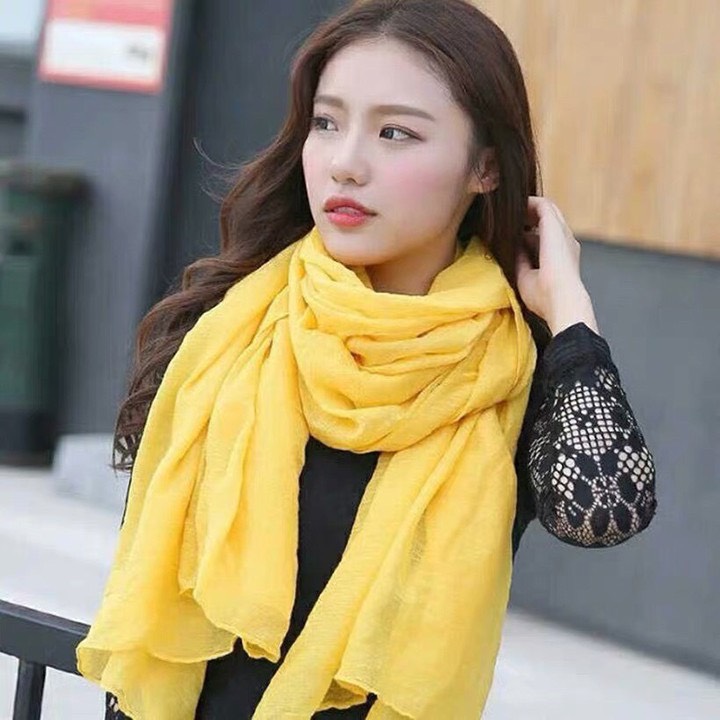 Khăn choàng đũi nhẹ phong cách Hàn Quốc