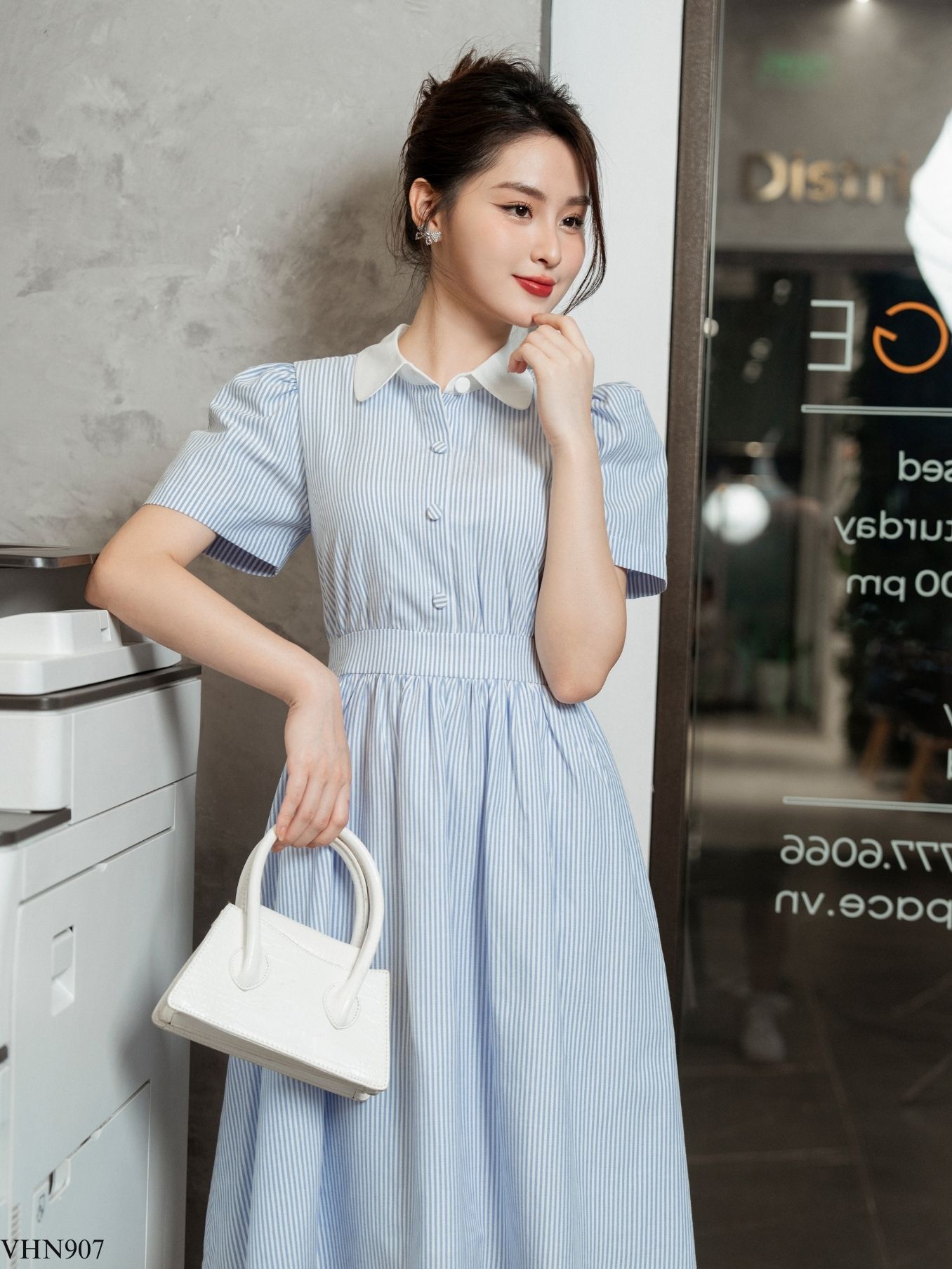 Váy cổ sen nẹp khuy đáp eo TIINSTORE VHN907