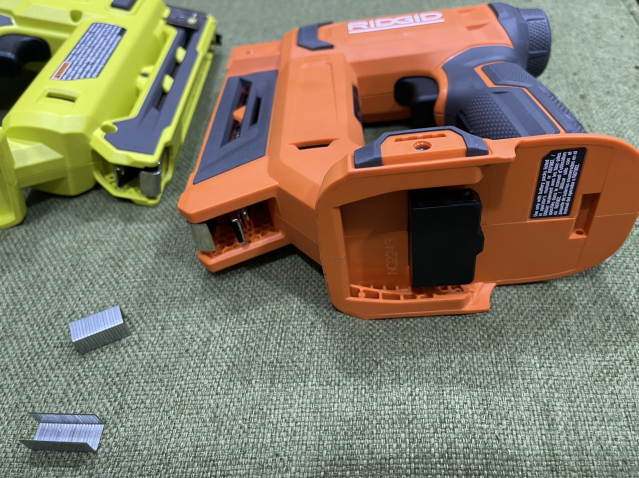 Máy bắn đinh U RIDGID R09897