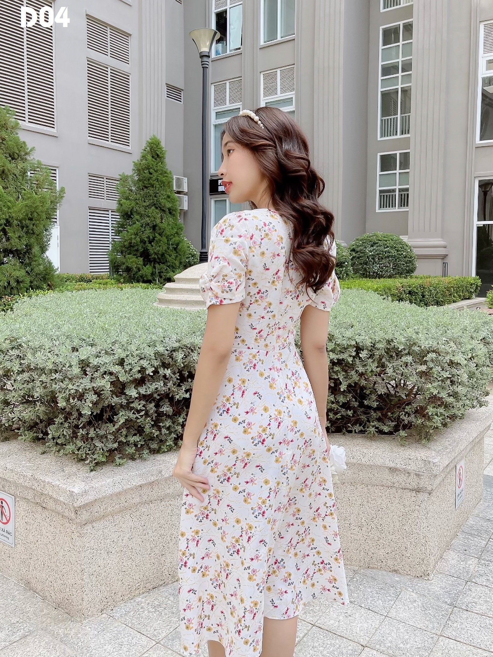 Đầm xoè trắng hoa nhí tay nơ eo phối màu chất lụa mềm D04