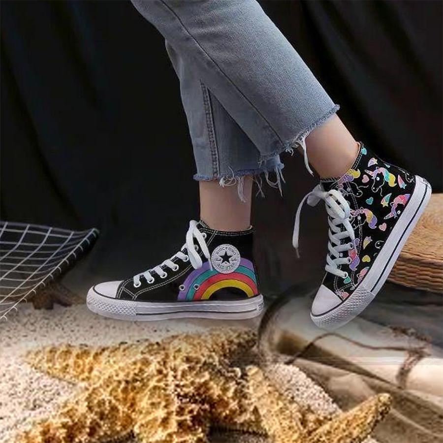 Giày thể thao nữ cổ cao hình ngựa