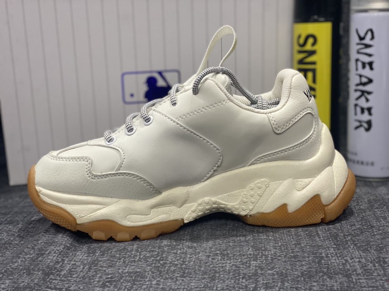 [Giá hủy diệt] [Ảnh thật] [FreeShip] [Rẻ vô địch] [Có sẵn] Giày sneaker cho nữ MLB