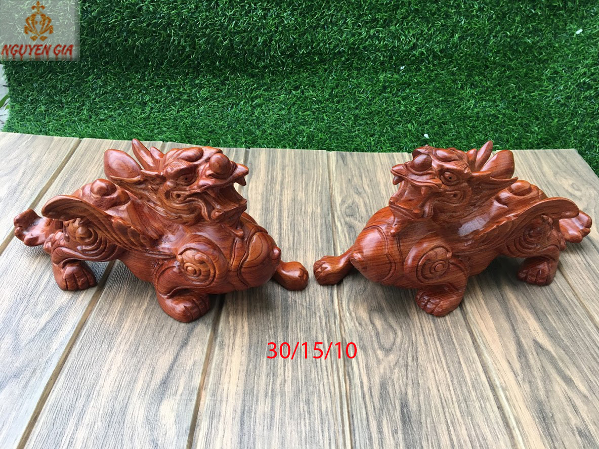 Tỳ hưu phong thủy gỗ Hương 30 cm