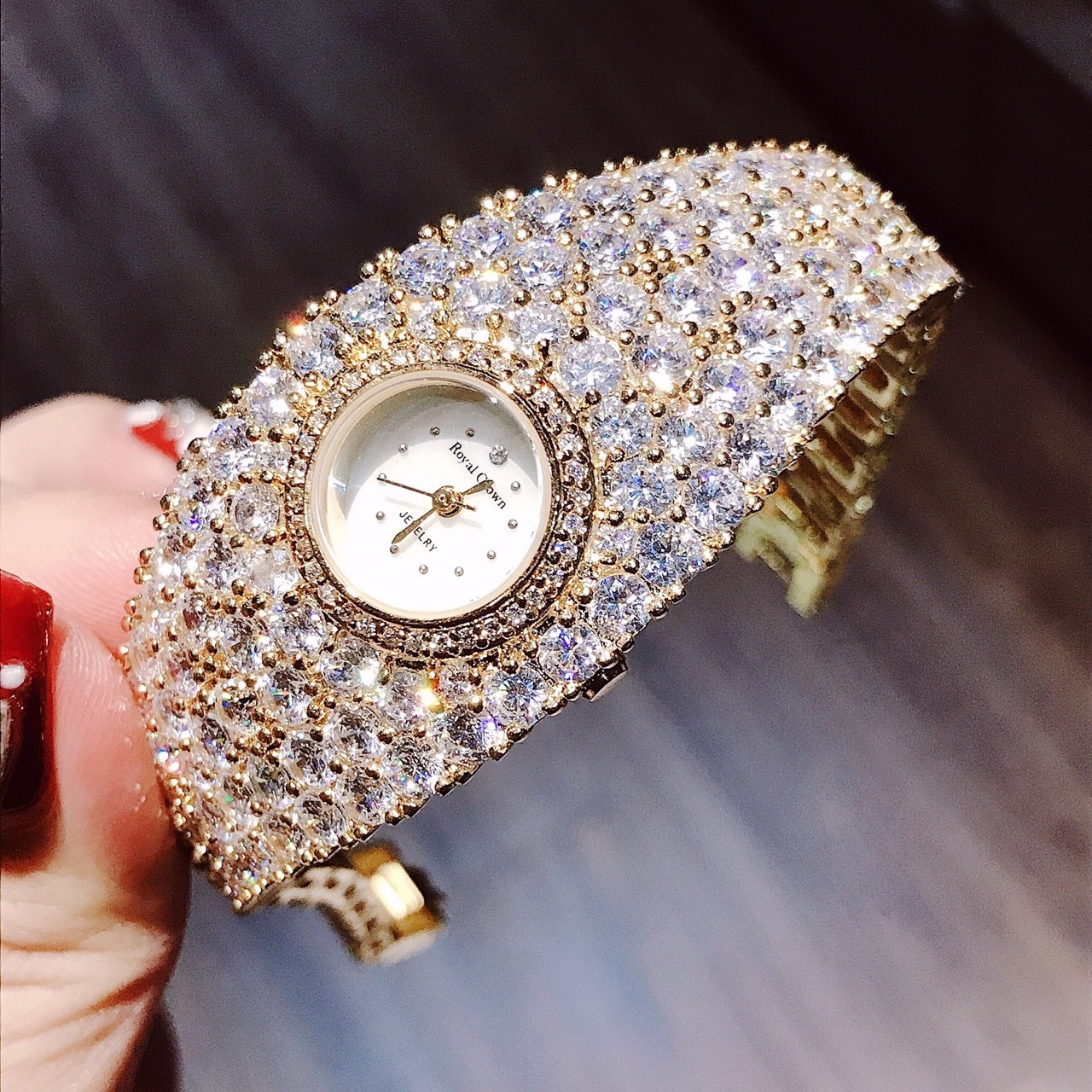 Đồng watch women metal wire royai Cr0wn size 34mm fullbox, waterproof, stainless steel shell, high-end fashion luxury, shop Kiwi