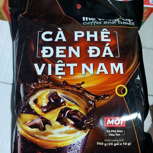 Cà phê hòa tan WAKE UP đen đá 560g (35 gói x 16g). Date 08.2022
