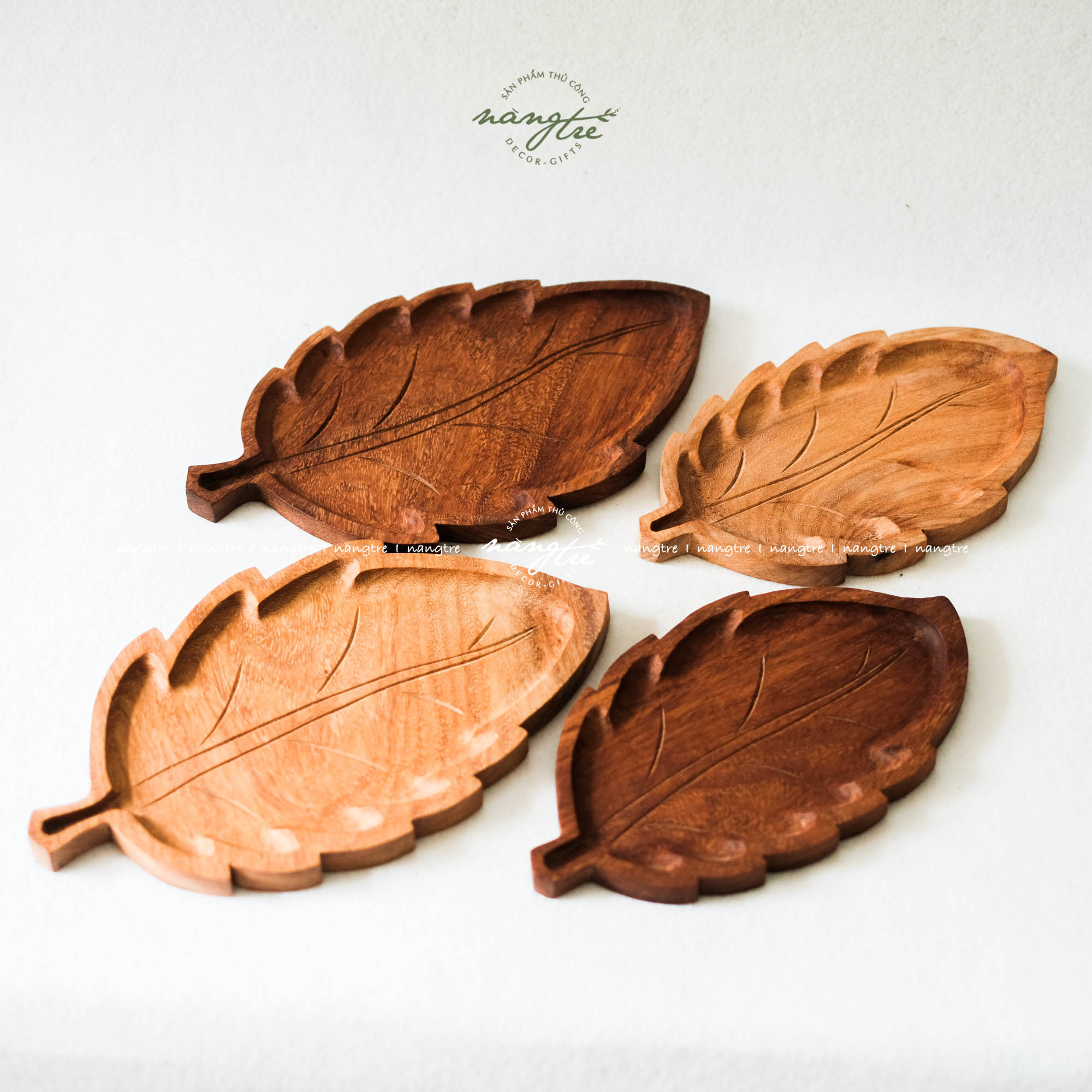 Khay gỗ đỏ hình lá decor/Trang trí