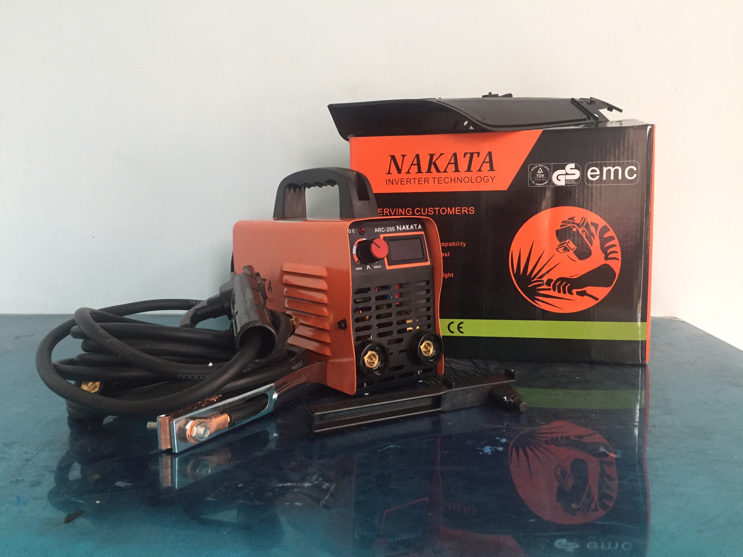 Máy hàn điện tử MINI NAKATA - siêu nhỏ gọn, công suất 250A, hàn que 1.6 đến 4.0 li, bảo hành 1 năm
