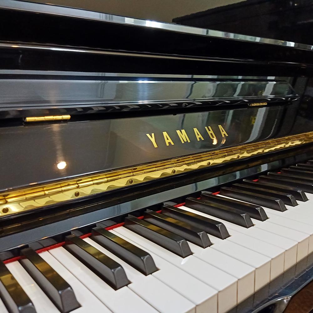 Đàn Piano Yamaha U30A