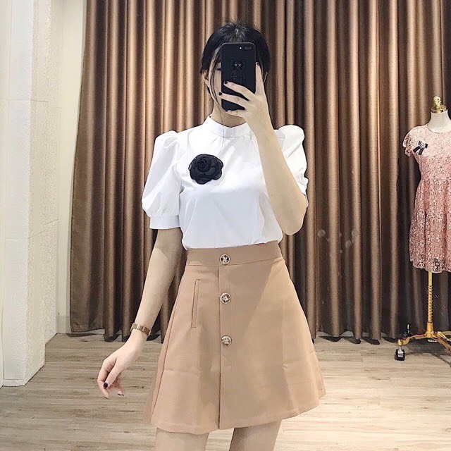 Quần giả váy phối 3 cúc hoa sang chảnh