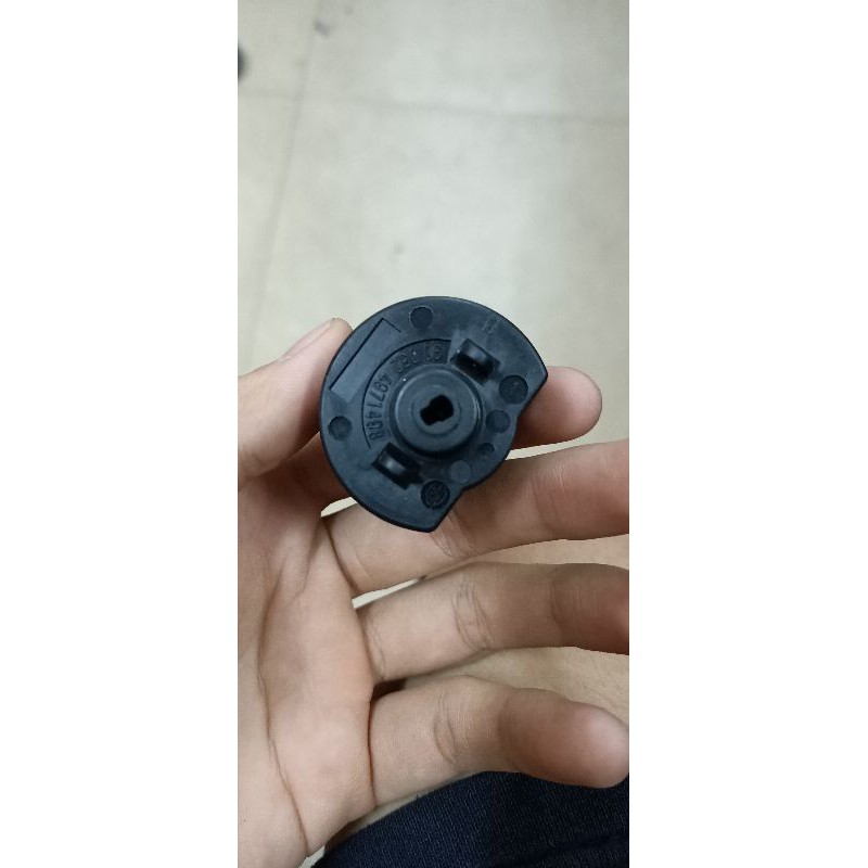 Tiếp điểm ổ khoá đề Daewoo Matiz hàng xịn