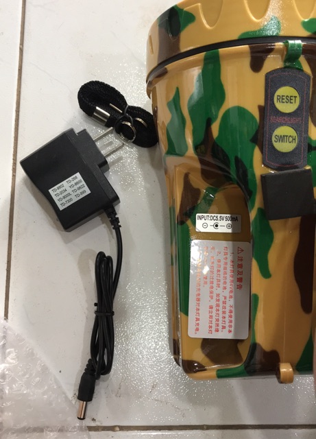 Đèn pin sách tay sạc TD 9802