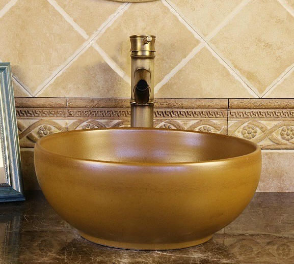 Chậu sứ lavabo để bàn màu vàng nhám độc đáo