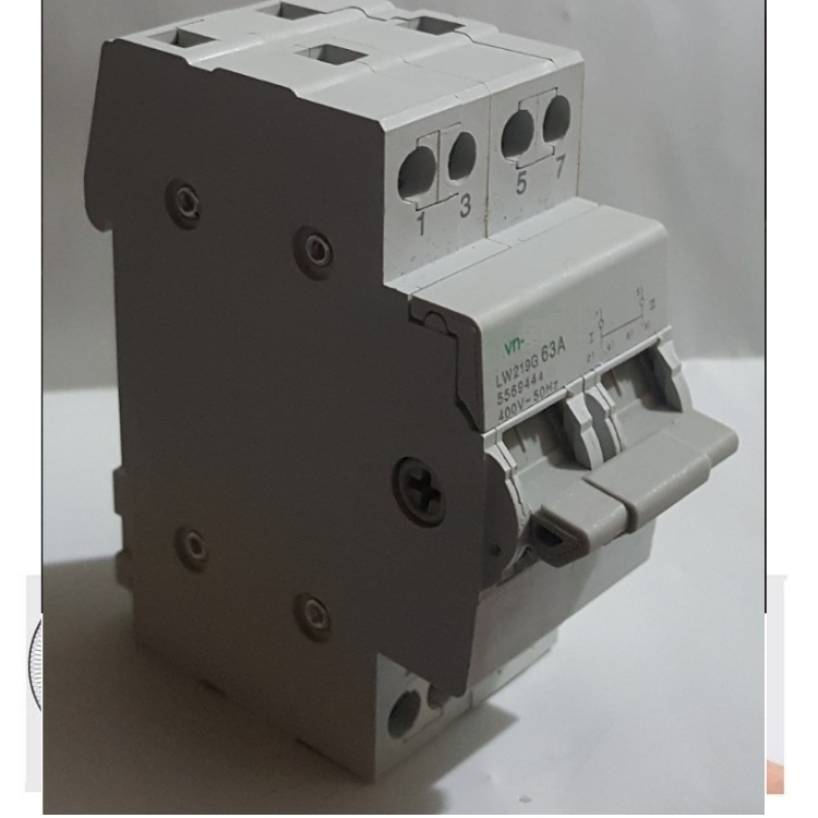 Át đảo chiều 2p/63A VN cầu dao đảo chiều dạng Aptomat