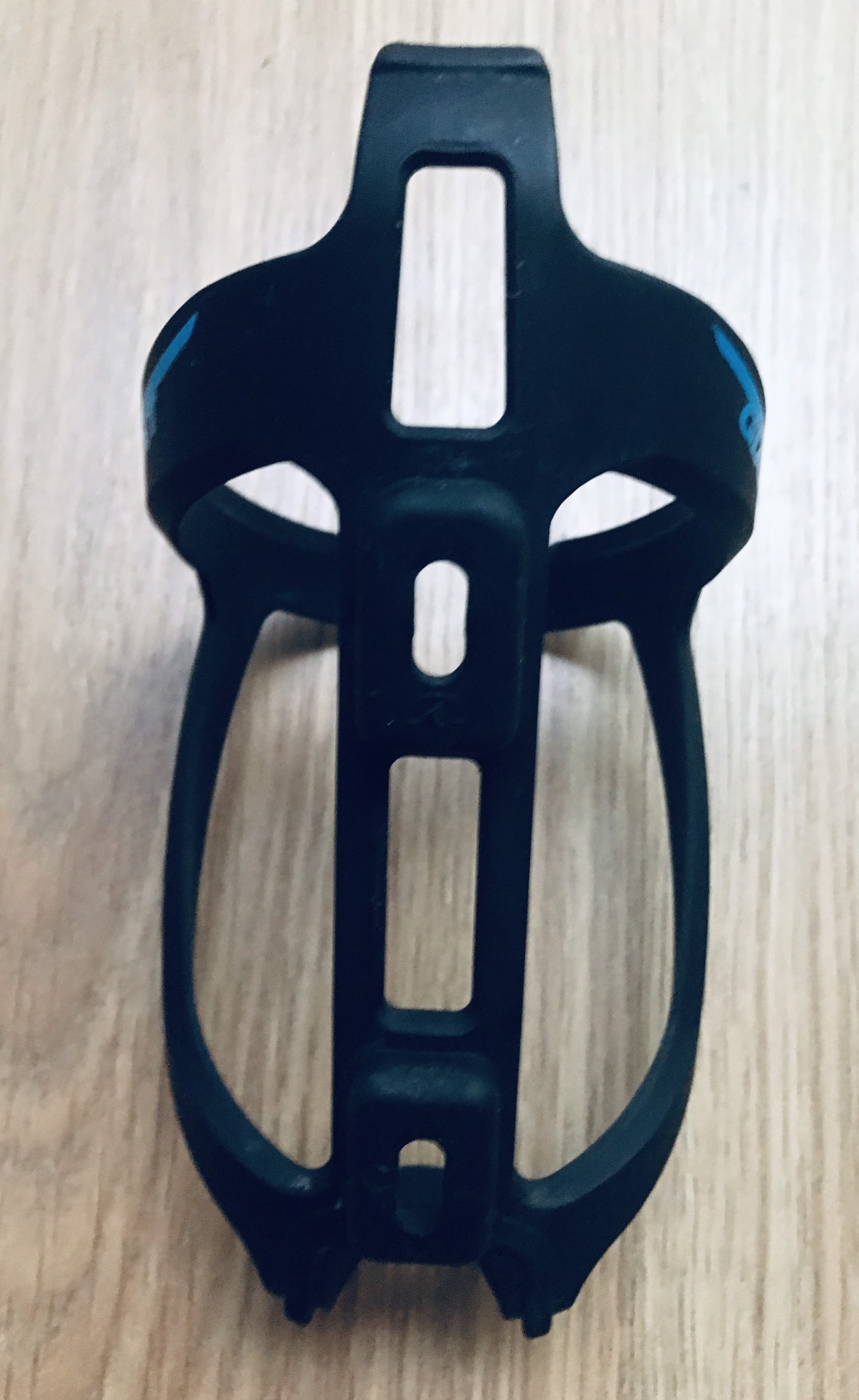 Gọng bình nước Giant