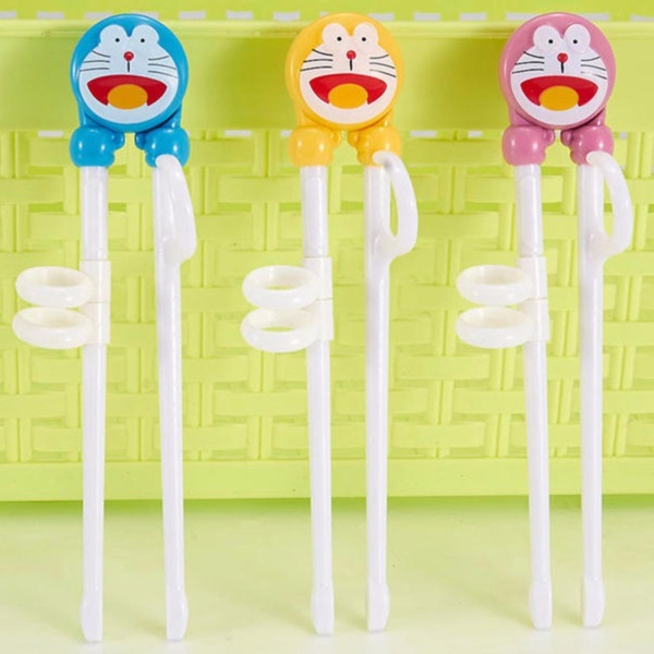 Đũa Tập Ăn Dặm Xỏ Ngón hình chú mèo máy DOREMON Cho Bé