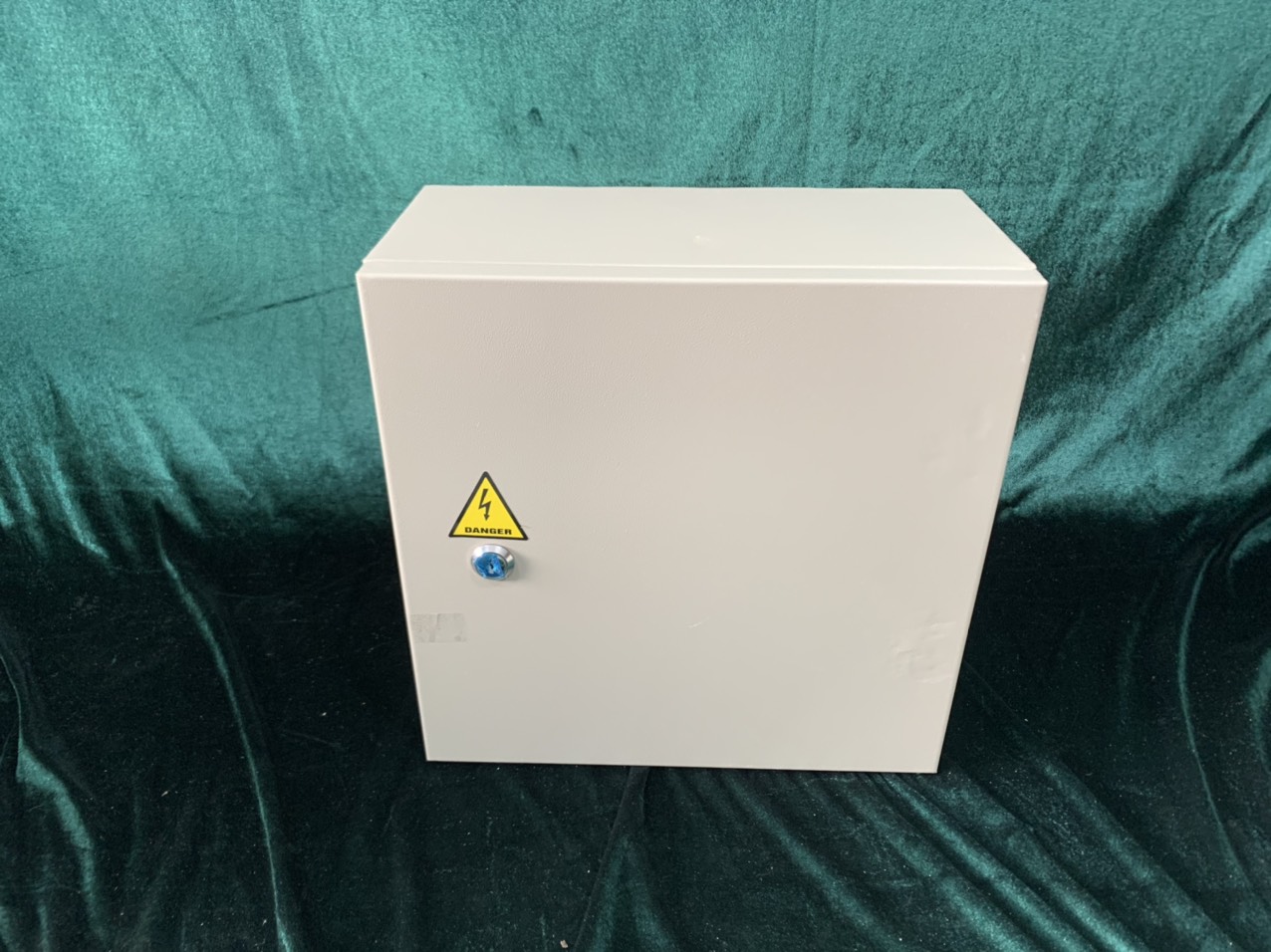 Tủ điện thông dụng 400x300x150mm