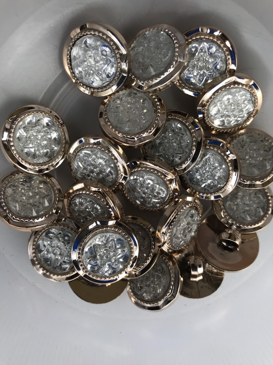 10 nút đá kim sa trang đường kính 1cm8 va 2cm3