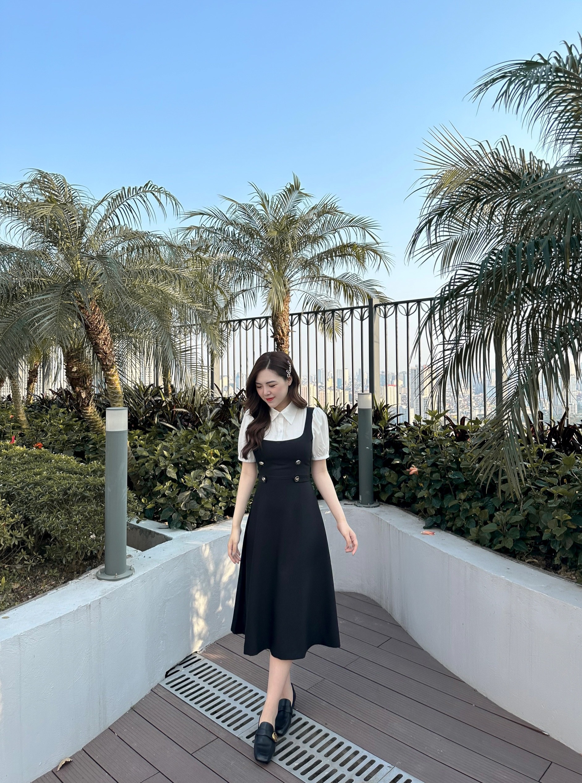 Váy đầm dài cổ đức by La Moneta