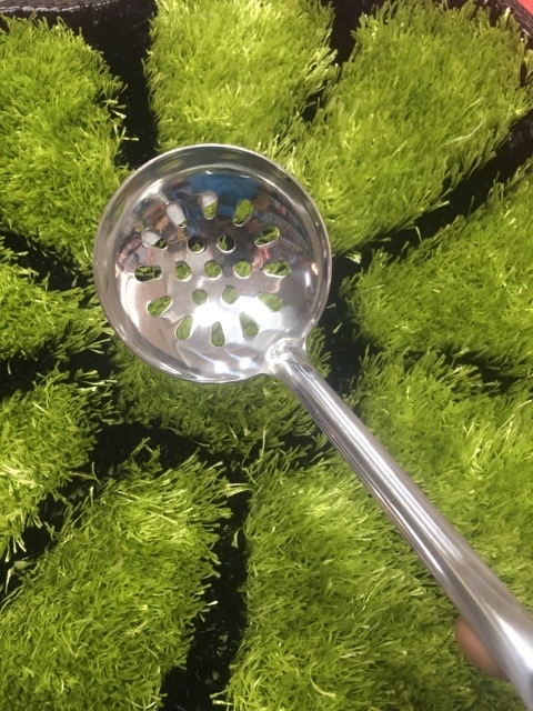 Vá muỗng múc lỗ inox