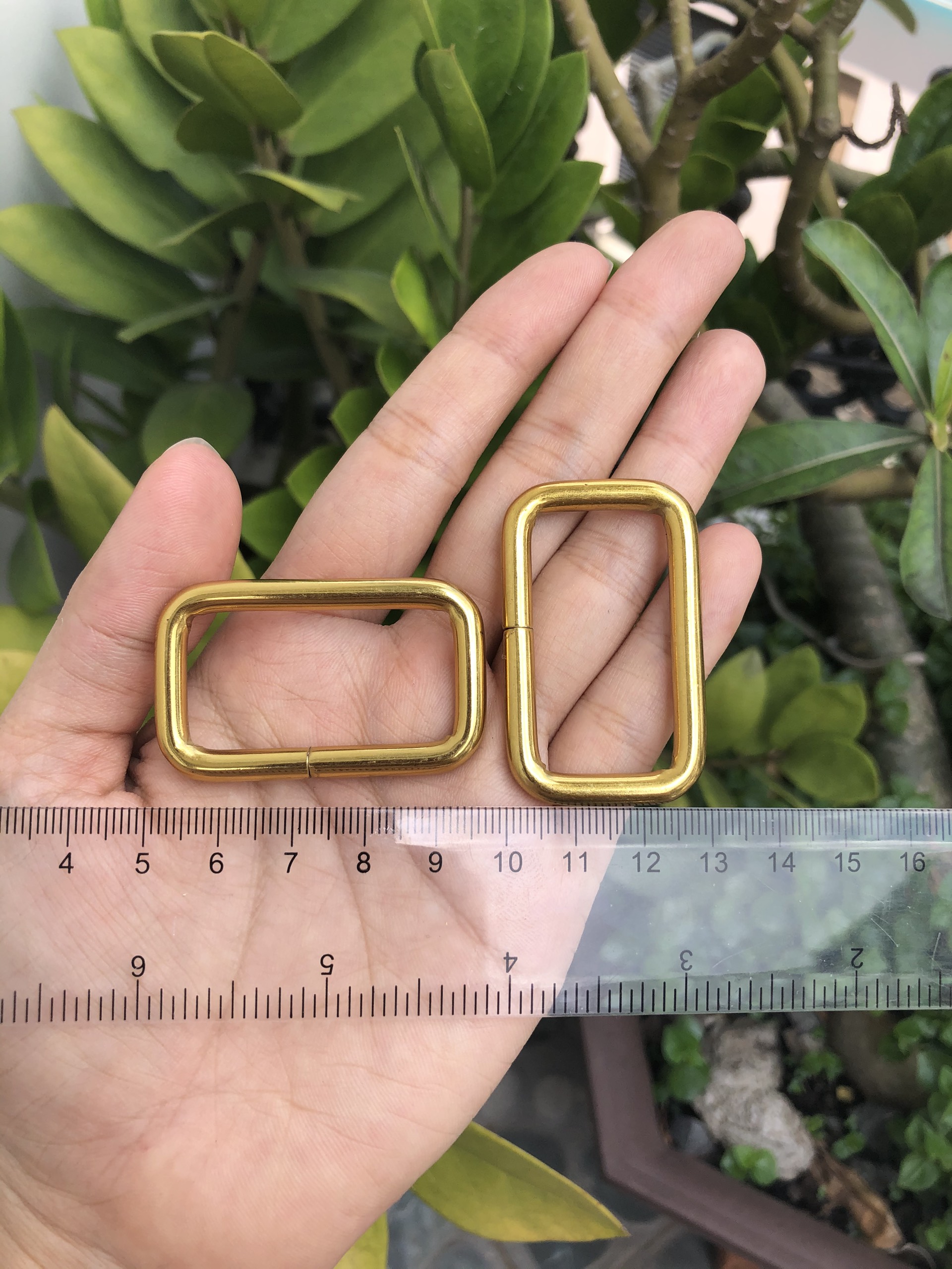 Khoen chữ nhật vàng cổ 3.8cm