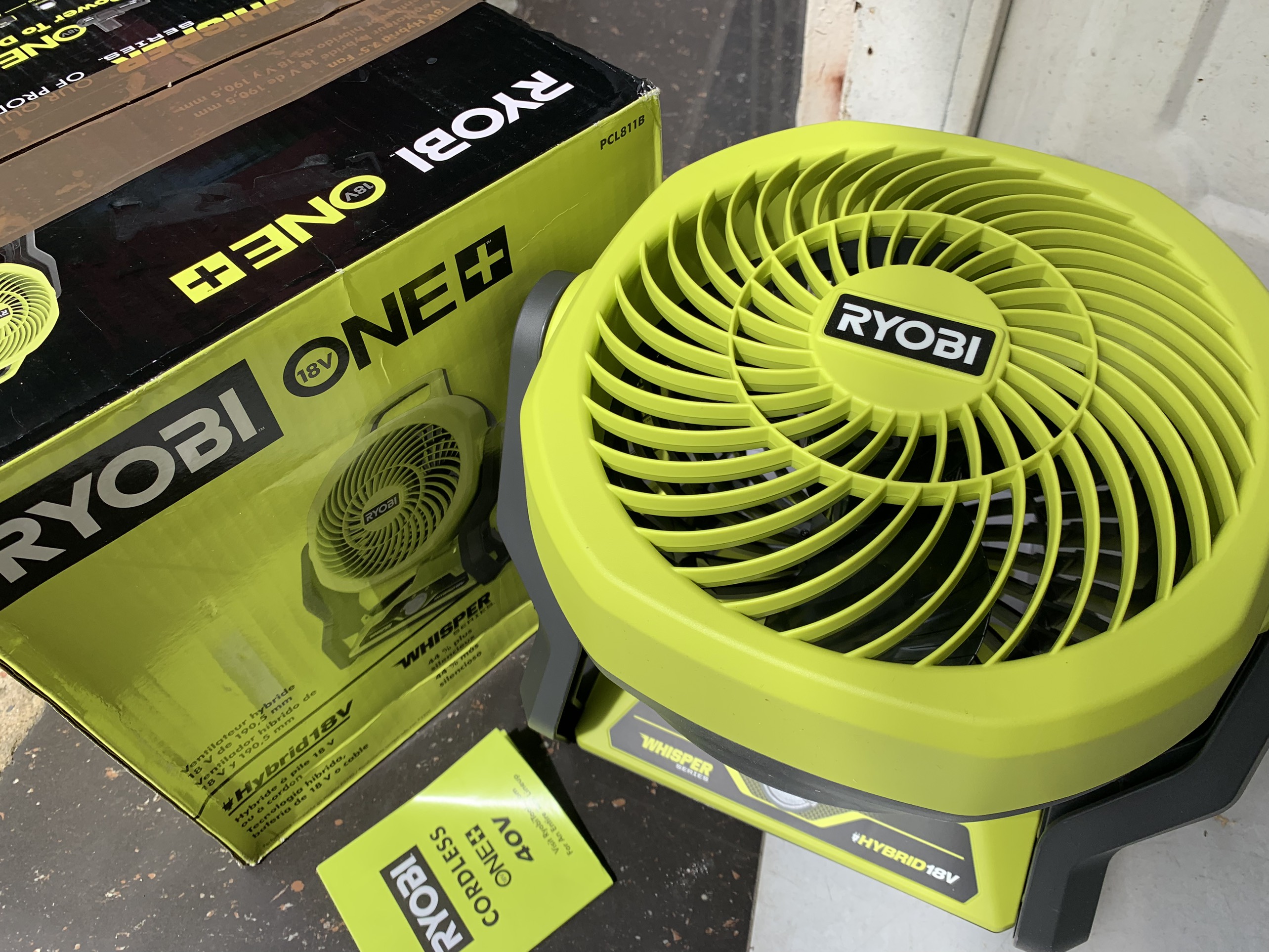 Máy quạt pin ryobi pcl811b 18v