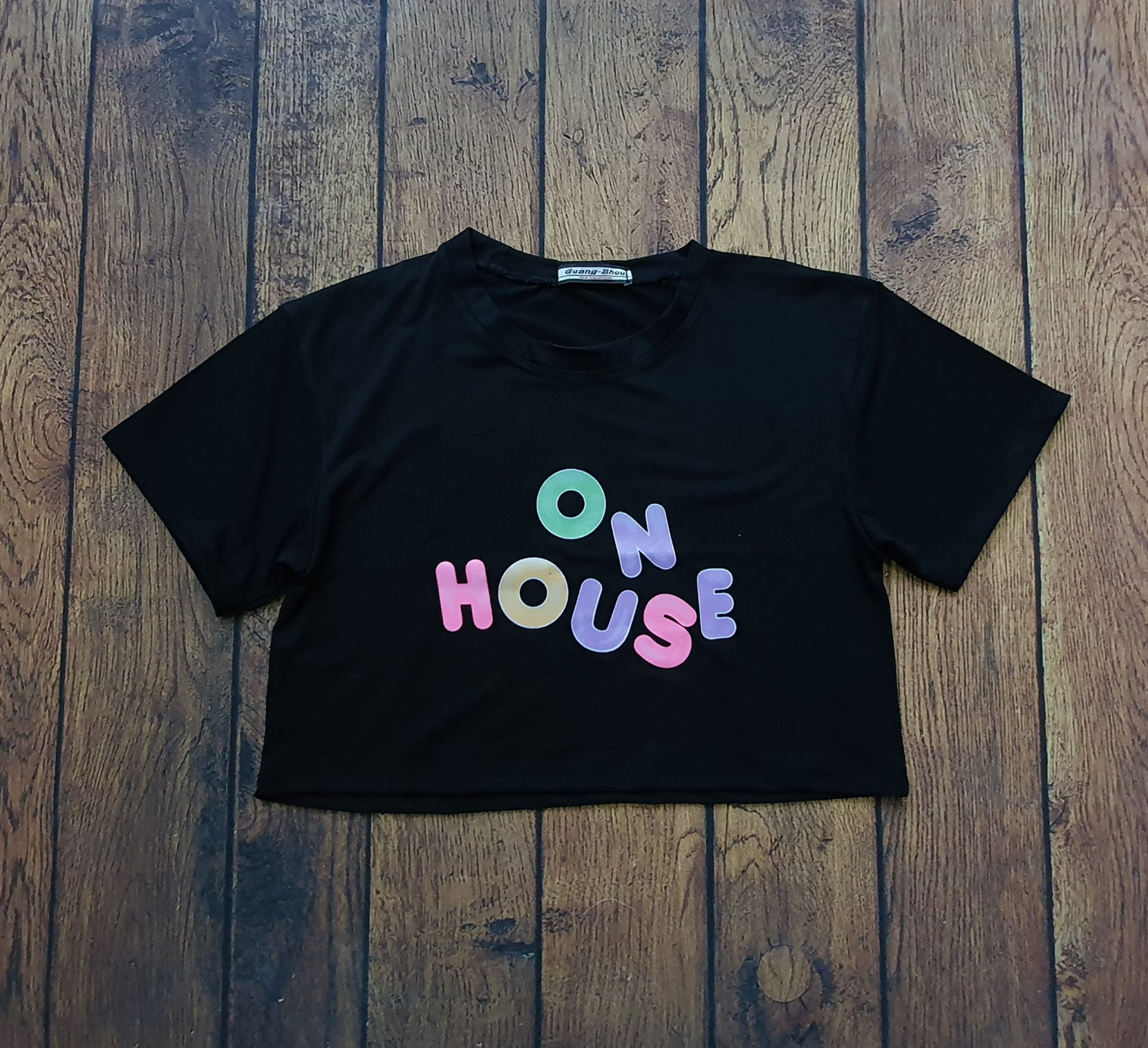 Áo croptop Nữ màu Hồng nhạt (in ON HOUSE)