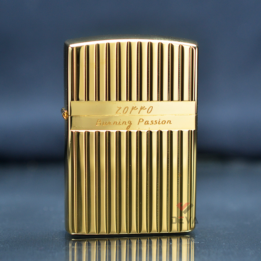 DEVA - Bật lửa xăng đá chính hãng Zorro kẻ dọc khắc Burning Passion Z9816A