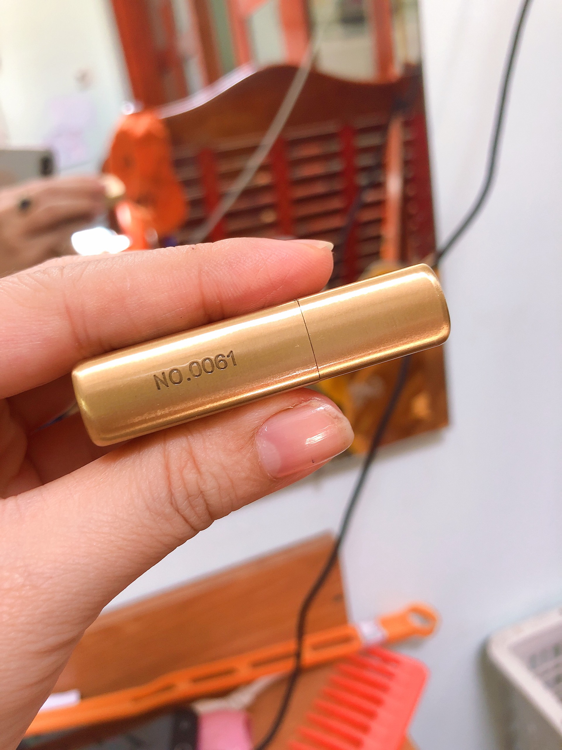 BẬT LỬA ZIPPO KHẮC CHÌM MẪU WINDY GIRL