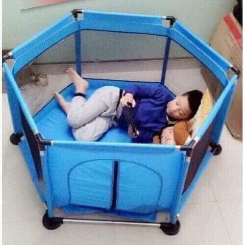 Quây bóng lục giác cho bé