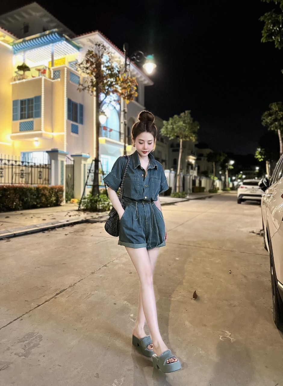 Váy chốt trên live