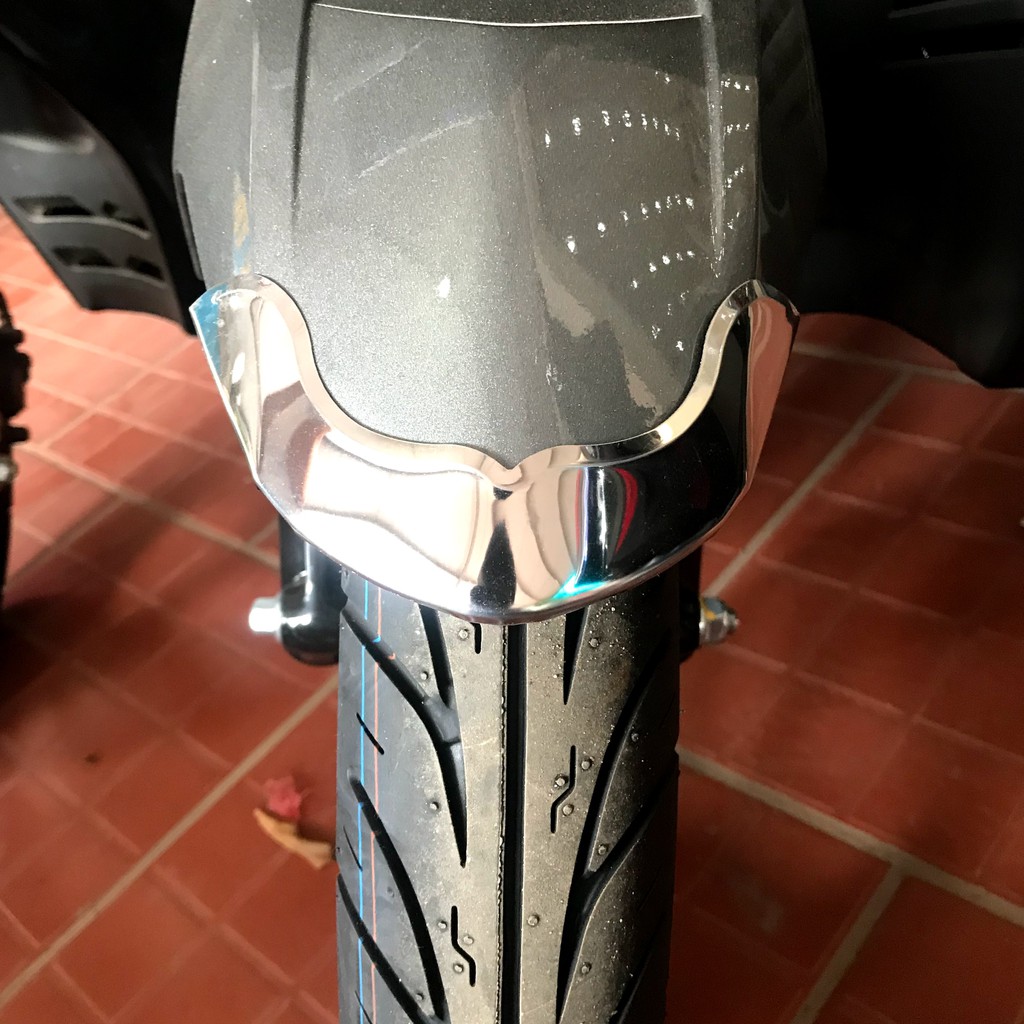Ốp mỏ đuôi dè AirBlade Ab 2017-2019