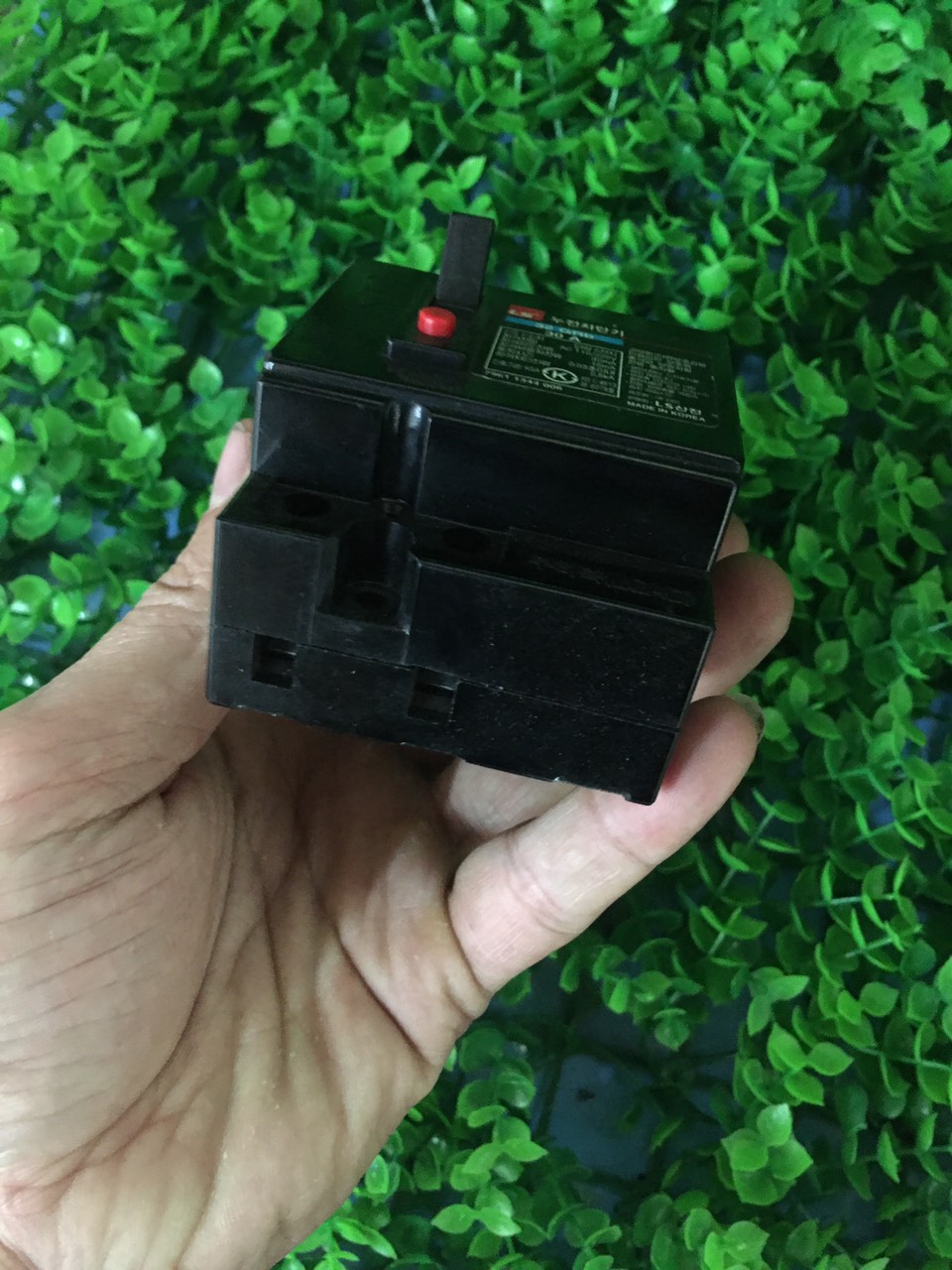 At chống điện giật bãi Hàn quốc LG