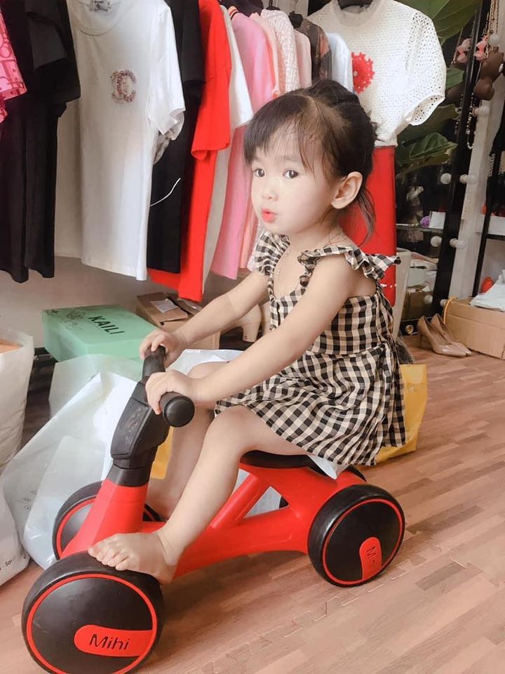 Xe chòi chân thăng bằng Mini ( Có đèn và nhạc )