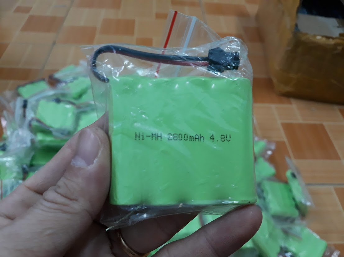 Bộ pin và cáp 4.8v 2800mah cổng nối SM dùng cho xe mô hình điều khiển từ xa